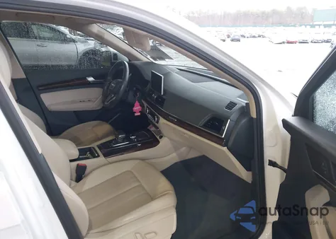 2018 Audi Q5 2.0T Premium/2.0T Tech Premium z USA, uszkodzony, nr VIN WA1BNAFY2J2007223